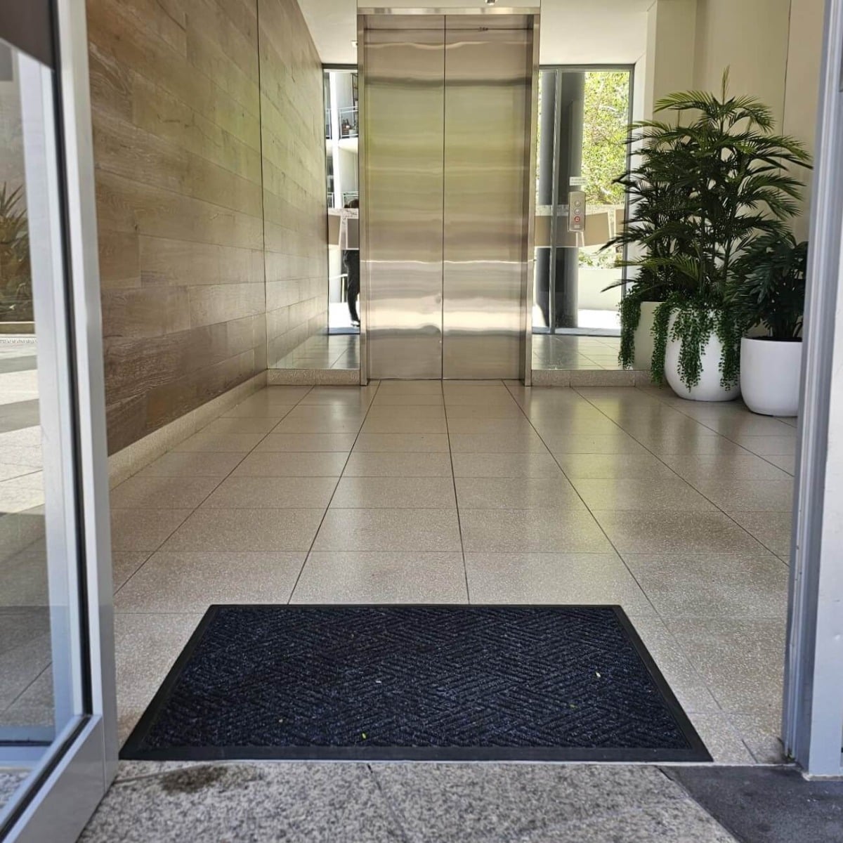 Diamond Pattern Dual Level Polypropylene Mat