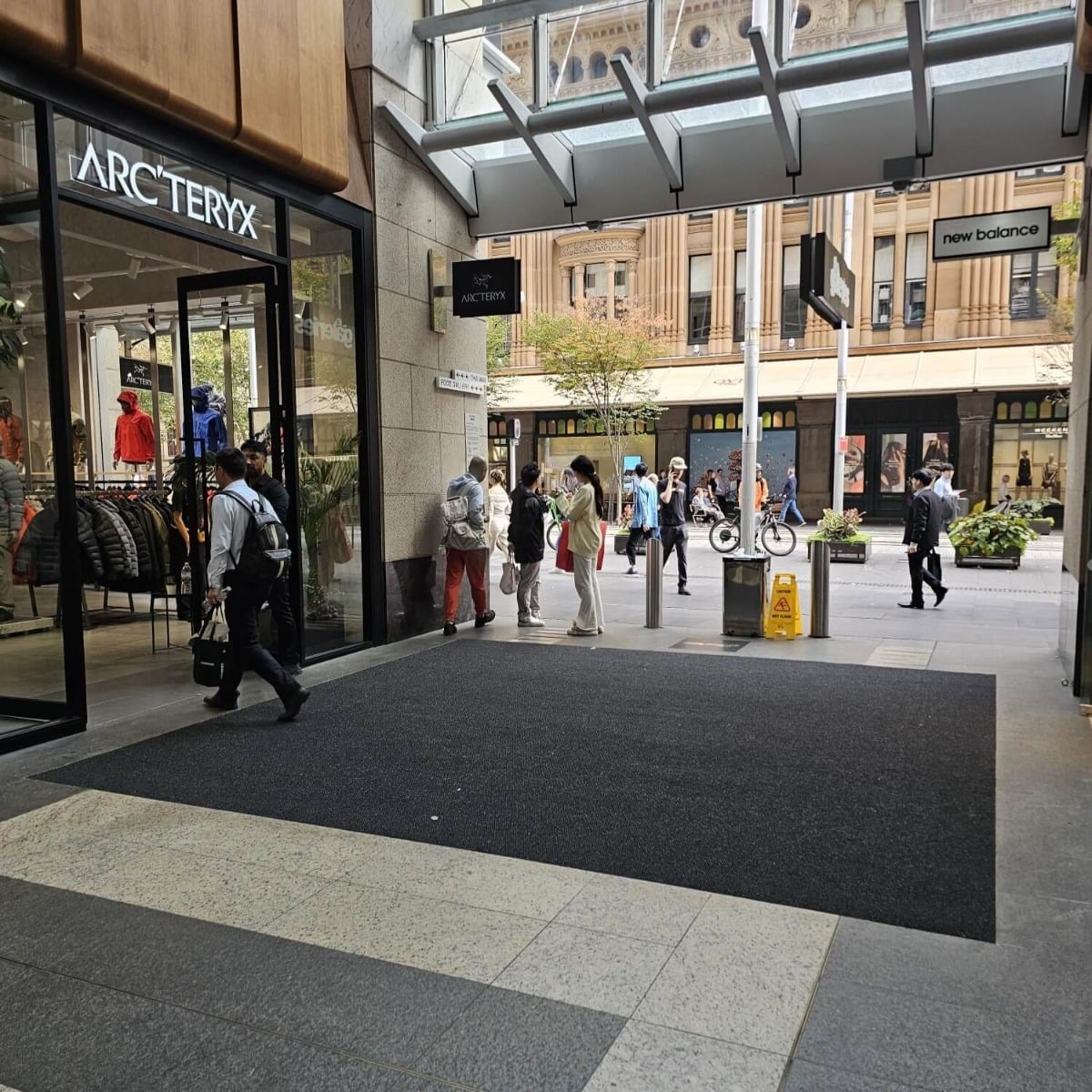 Heavy Duty Berber Needle Punch Commercial Entrance Mat with Rubberised Flexible Grab backing
