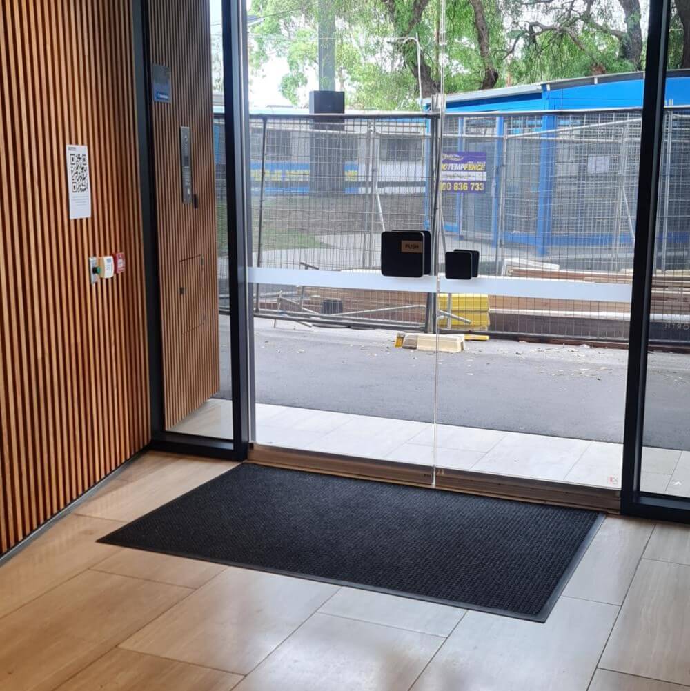 High Absorbent Reinforced Rubber Backed Mat